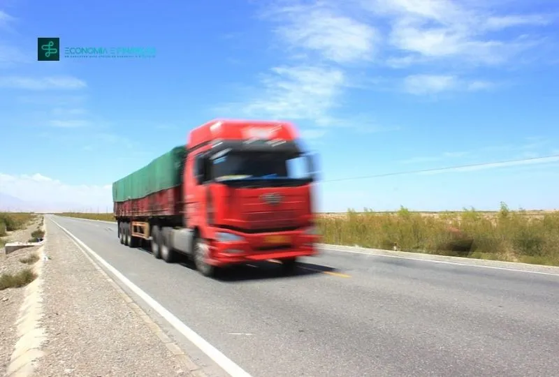 Serviço de Transporte de Carga Rodoviário - Serviço de Transporte de Carga Dedicada